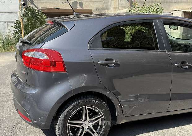 Kia Rio 2013 — լուսանկար 2