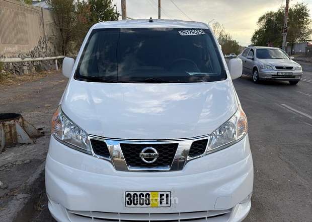 Nissan NV200 2019 — լուսանկար 1