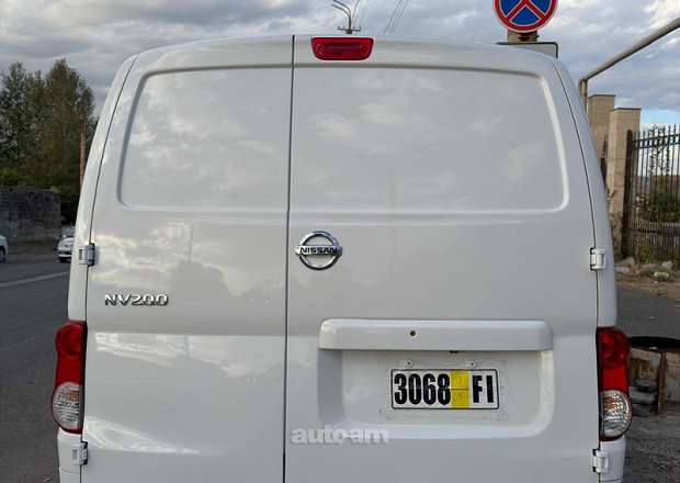Nissan NV200 2019 — լուսանկար 3