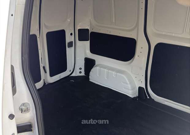 Nissan NV200 2019 — լուսանկար 8