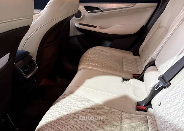 Infiniti QX50 2019 — photo 10