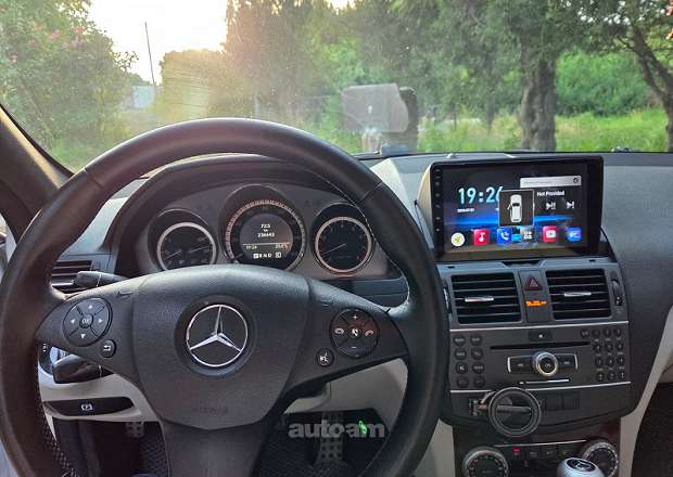 Mercedes-Benz C 300 2010 — լուսանկար 10