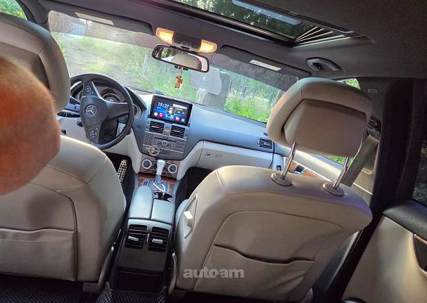 Mercedes-Benz C 300 2010 — լուսանկար 8