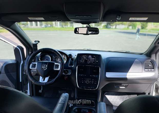 Dodge Grand Caravan 2018 — լուսանկար 13