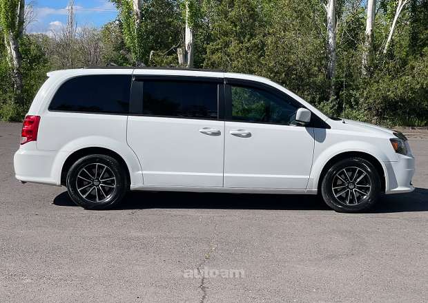 Dodge Grand Caravan 2018 — լուսանկար 3