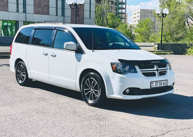 Dodge Grand Caravan 2018 — լուսանկար 1
