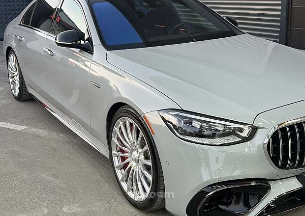 Mercedes-Benz S 63 AMG