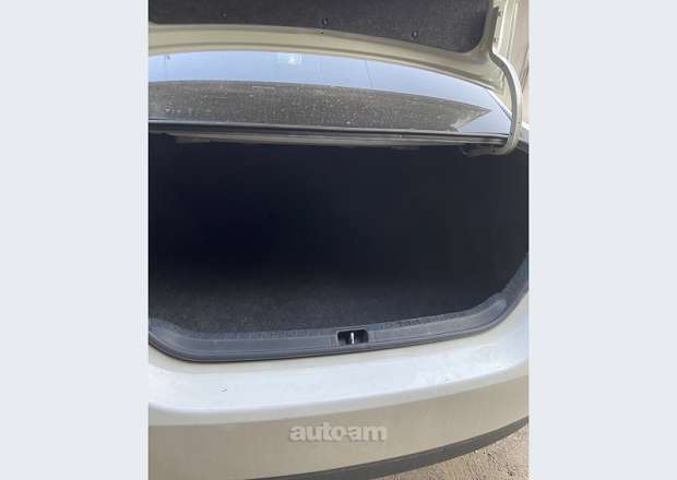 Toyota Corolla 2015 — լուսանկար 5