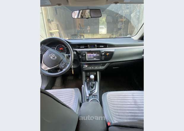 Toyota Corolla 2015 — լուսանկար 6