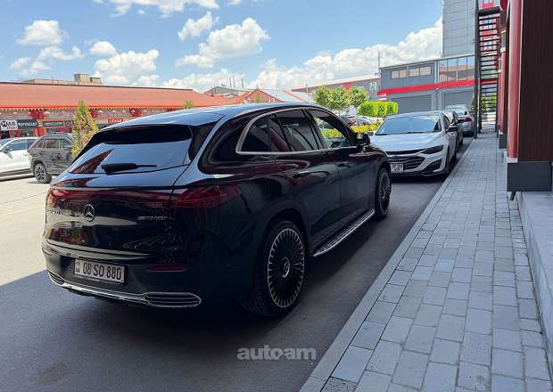 Mercedes-Benz EQE SUV