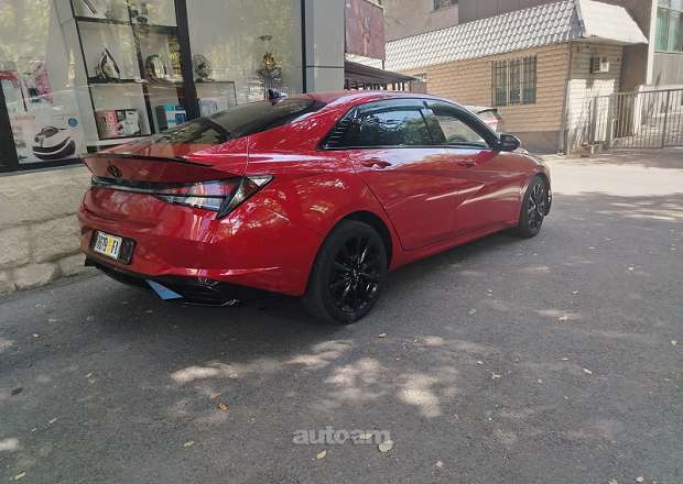 Hyundai Elantra 2022 — photo 1