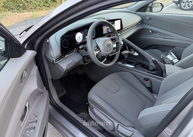 Hyundai Elantra 2024 — լուսանկար 10