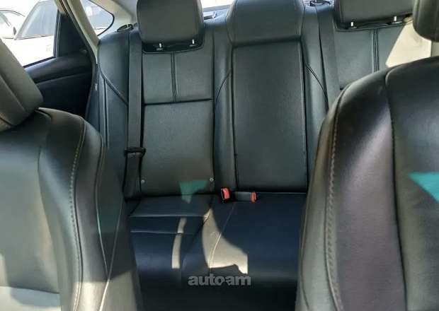 Toyota Avalon 2017 — լուսանկար 7