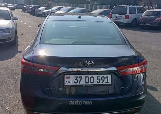 Toyota Avalon 2017 — լուսանկար 3