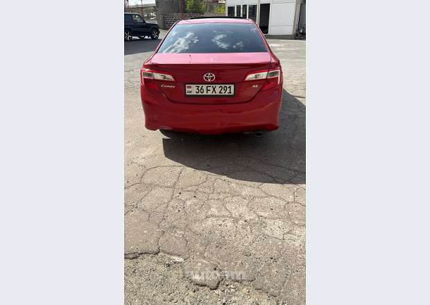 Toyota Camry 2014 — լուսանկար 3