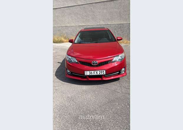 Toyota Camry 2014 — լուսանկար 1