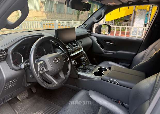 Toyota Land Cruiser 300 2024 — լուսանկար 2