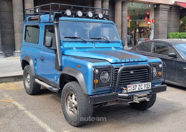 Land Rover Defender 1994 — լուսանկար 2