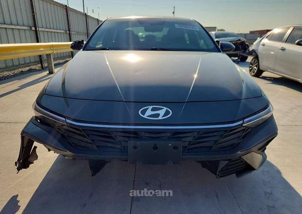 Hyundai Elantra 2024 — լուսանկար 3