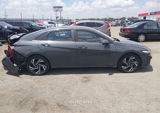 Hyundai Elantra 2024 — լուսանկար 5