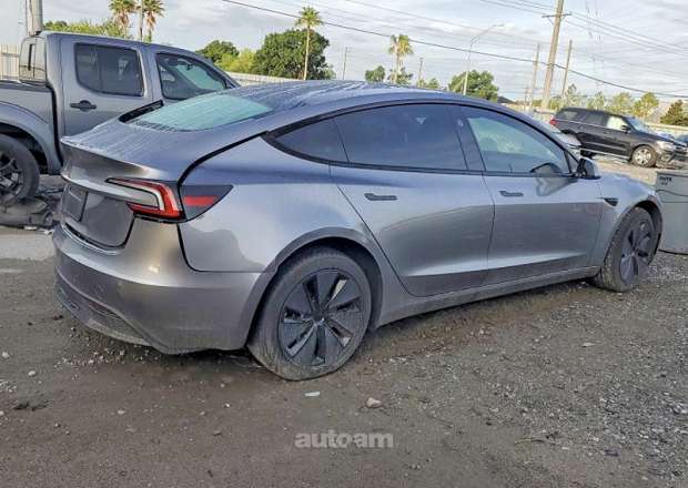Tesla Model 3 2025 — լուսանկար 2