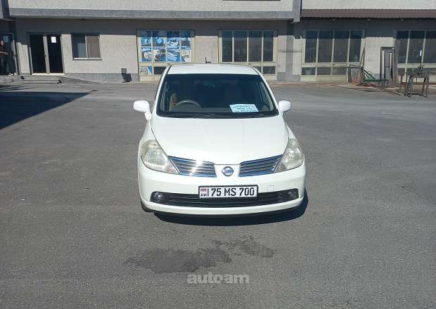 Nissan Tiida 2005 — photo 4
