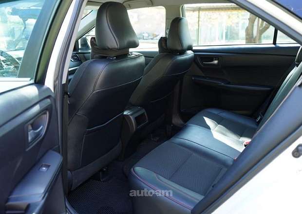 Toyota Camry 2017 — լուսանկար 6
