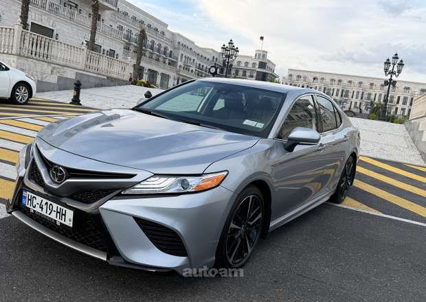 Toyota Camry 2020 — լուսանկար 1