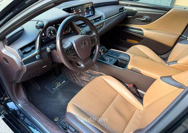 Lexus ES 300h 2020 — photo 7