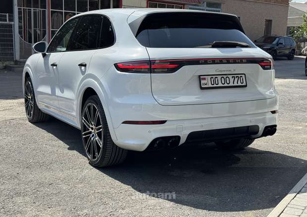 Porsche Cayenne 2020 — photo 2