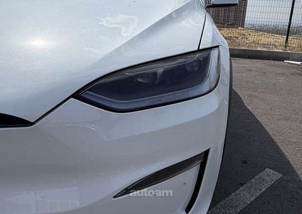 Tesla Model X 2022 — լուսանկար 9