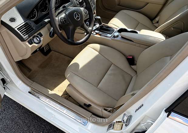 Mercedes-Benz 240