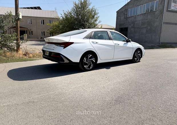 Hyundai Elantra 2025 — լուսանկար 8
