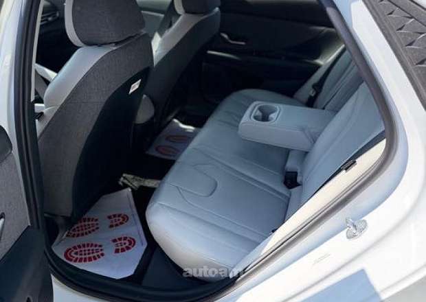 Hyundai Elantra 2025 — լուսանկար 5