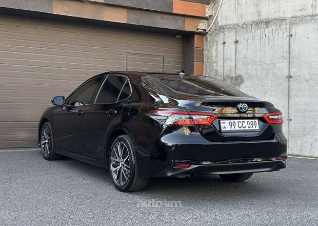 Toyota Camry 2022 — photo 5