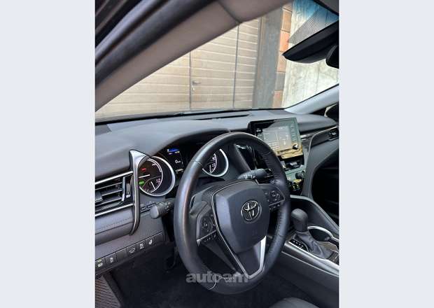 Toyota Camry 2022 — photo 6