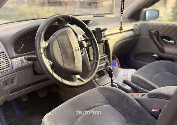 Renault Laguna 2002 — լուսանկար 3