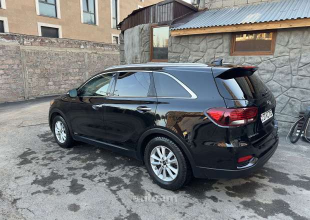 Kia Sorento 2019 — լուսանկար 3