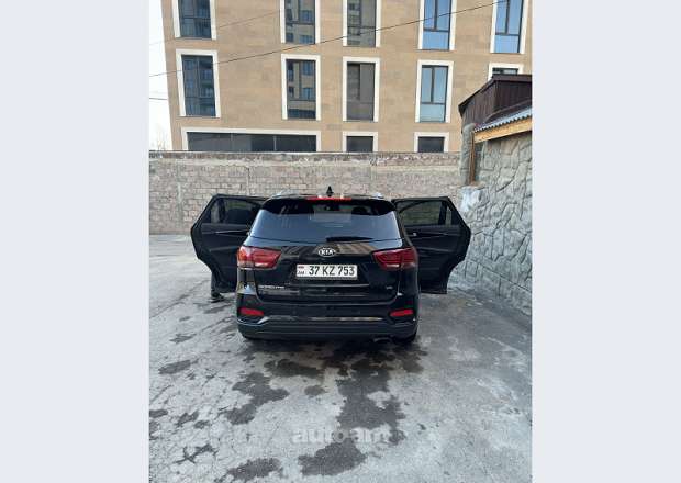 Kia Sorento 2019 — լուսանկար 6