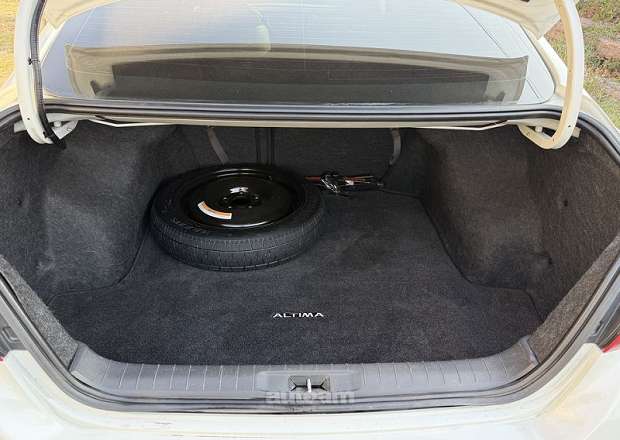 Nissan Altima 2018 — լուսանկար 7
