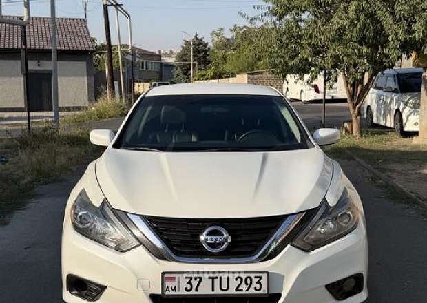 Nissan Altima 2018 — լուսանկար 1
