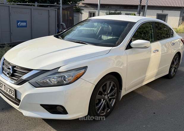 Nissan Altima 2018 — լուսանկար 2
