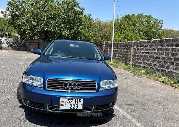 Audi A4 2003 — լուսանկար 1