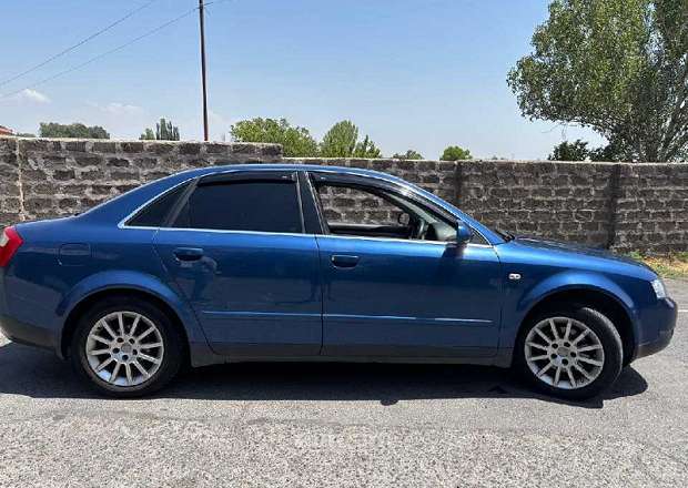Audi A4 2003 — լուսանկար 3