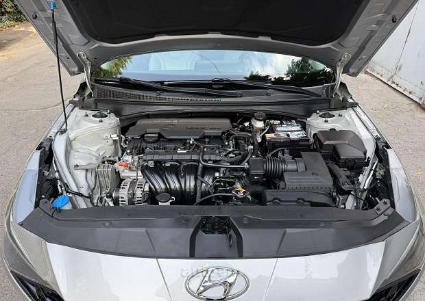 Hyundai Elantra 2022 — photo 15