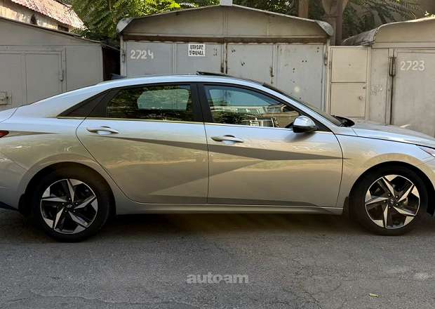 Hyundai Elantra 2022 — photo 7