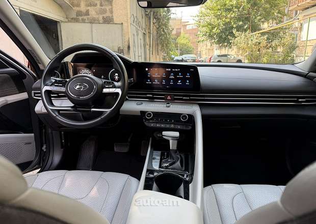 Hyundai Elantra 2022 — photo 10