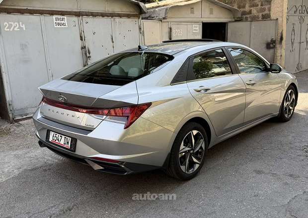 Hyundai Elantra 2022 — photo 6