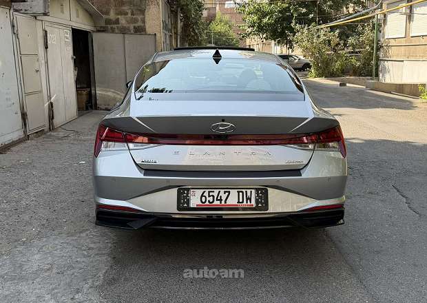 Hyundai Elantra 2022 — photo 5