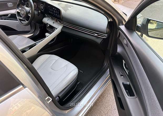 Hyundai Elantra 2022 — photo 9